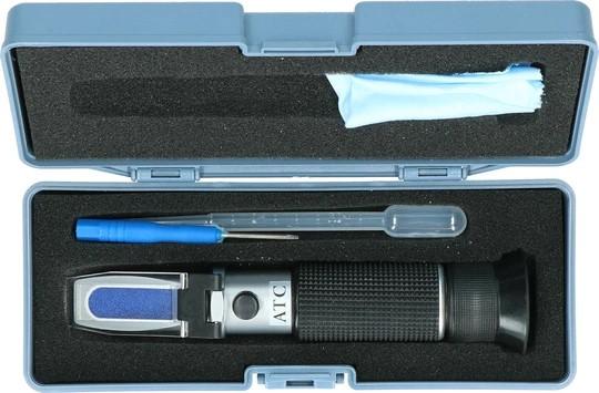 Refractometer om de brixwaarde van biest te bepalen